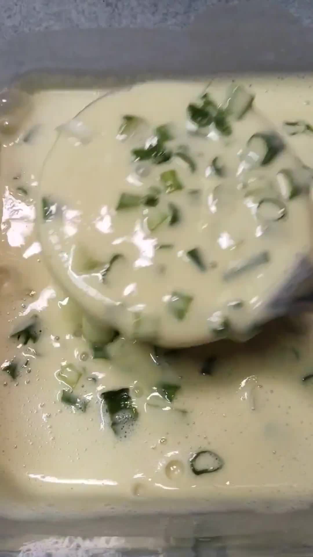 Gambar langkah 1 resipi Lempeng daun bawang.