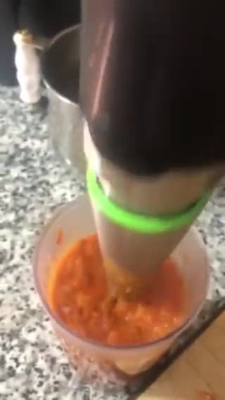 Foto del paso 6 de la receta: Potaje de garbanzos con calamares 🦑 y almejas