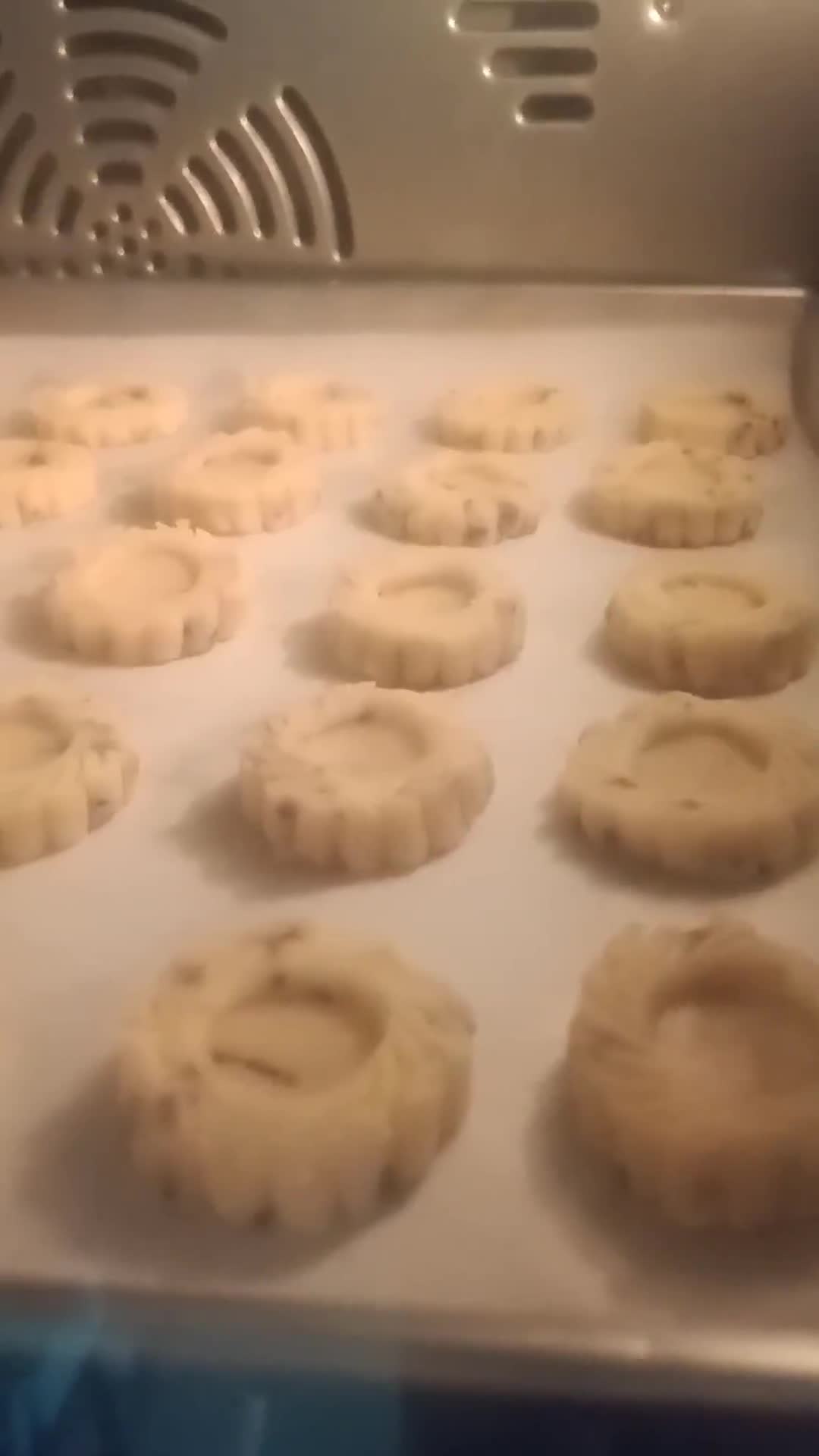 Gambar langkah 6 resipi Biskut Tart Nutella.