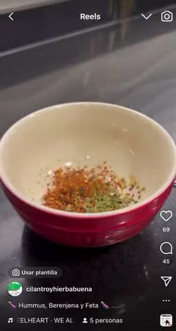 Foto del paso 2 de la receta: Dip de berenjena asada con hummus y queso feta