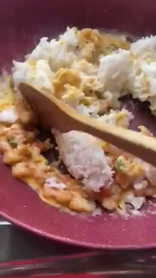 Foto langkah ke 2 dari resep Bola-Bola Nasi Goreng Udang.