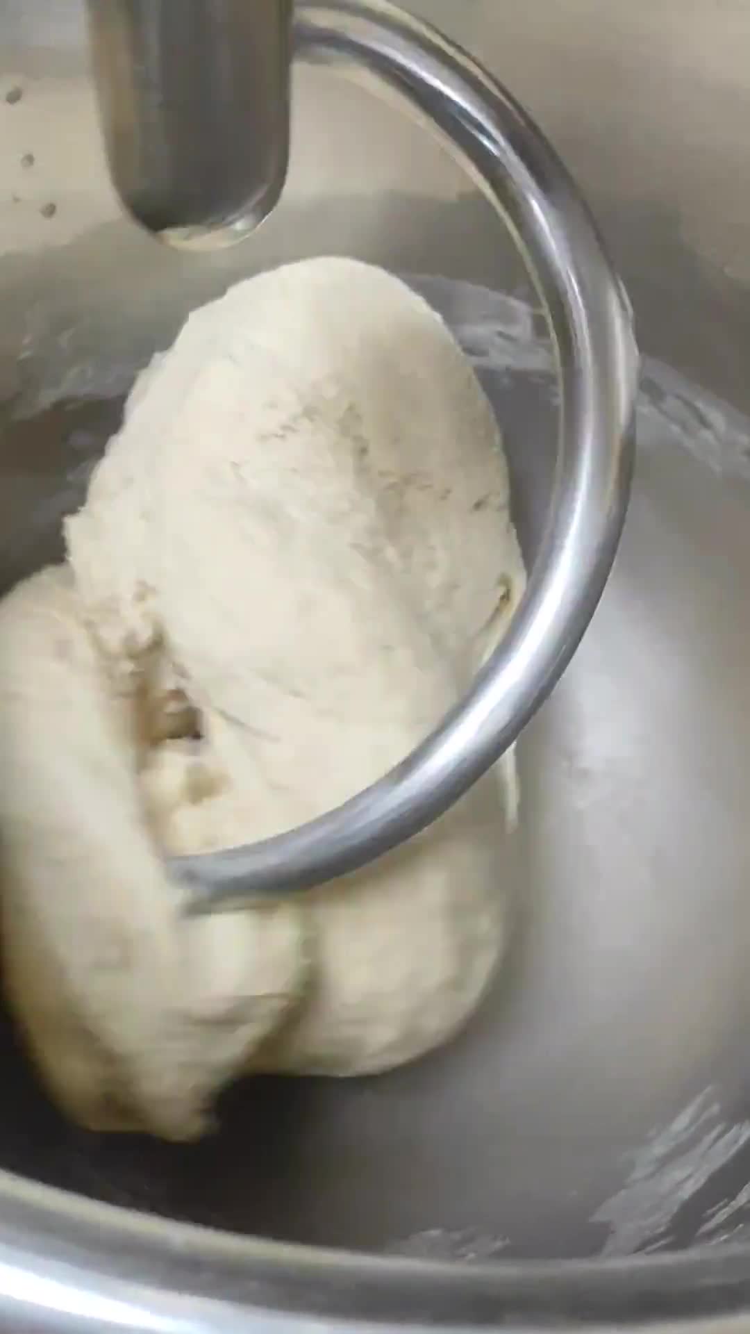 Gambar langkah 2 resipi Bomboloni Coklat.