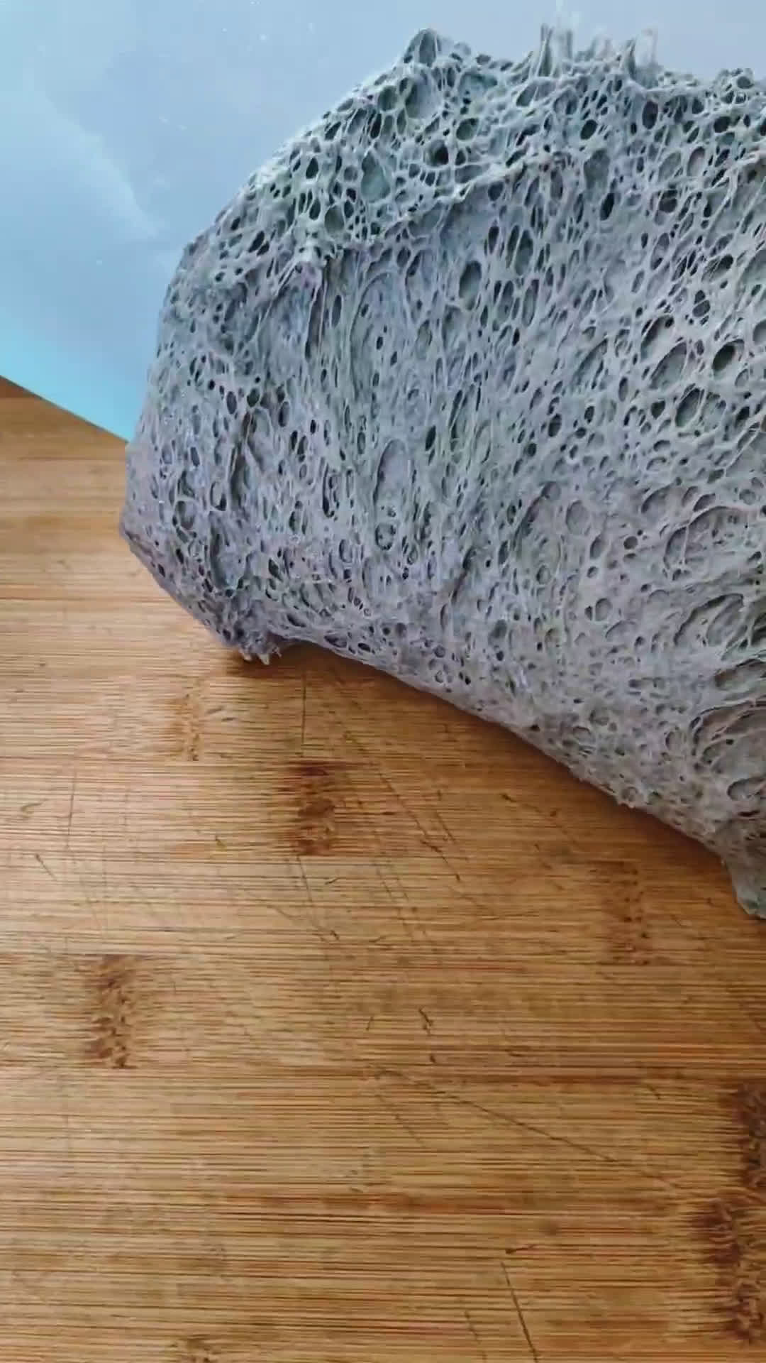 Foto del passaggio 2 della ricetta Focaccia al nero di seppia gourmet