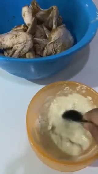 Foto langkah ke 1 dari resep Ayam Goreng Ketumbar.