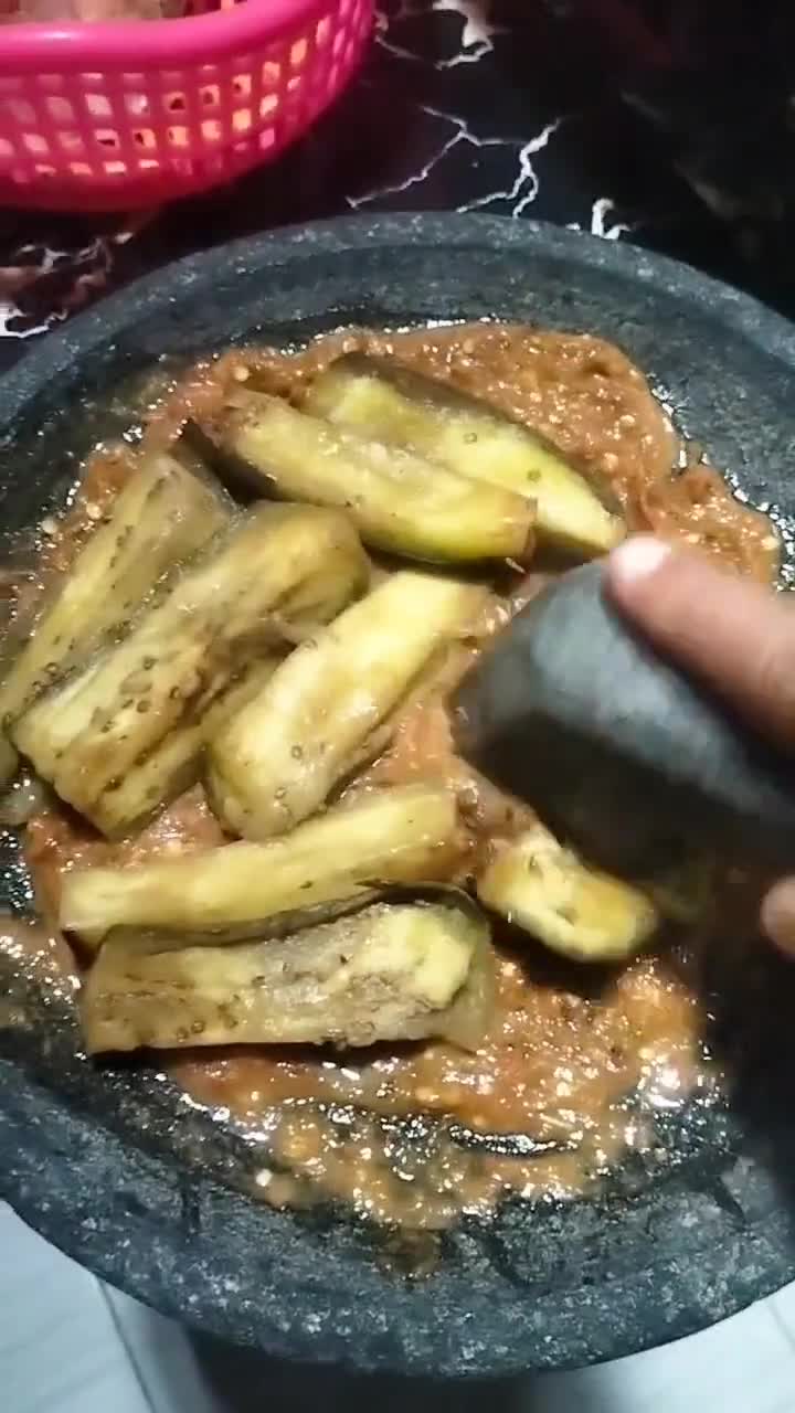 Foto langkah ke 3 dari resep Terong Sambal Kacang.