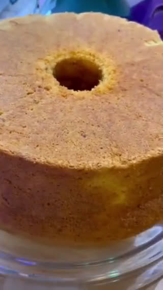 A picture of step 9 of Musang King durian chiffon cake.