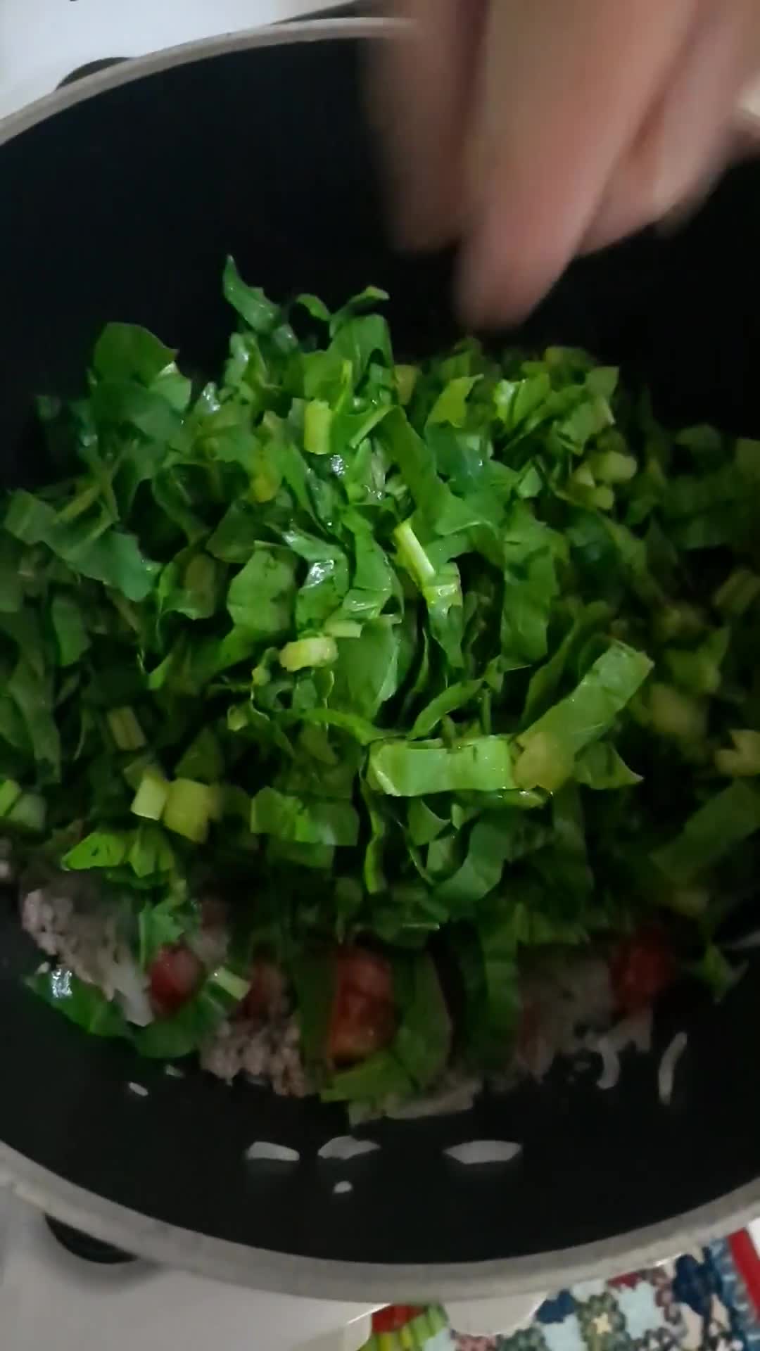 صورة لخطوة 3 من وصفة مرق سلق