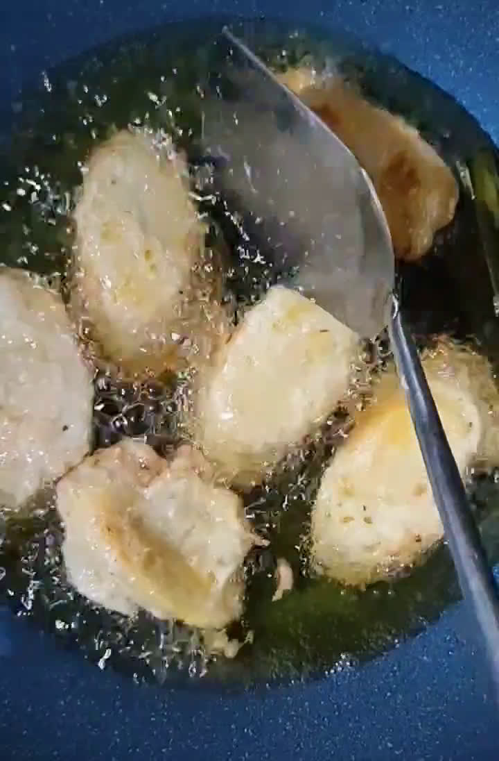 Foto langkah ke 4 dari resep Pisang Goreng Thailand Keju (477).