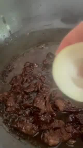 Gambar langkah 3 resipi Daging Masak Kicap.