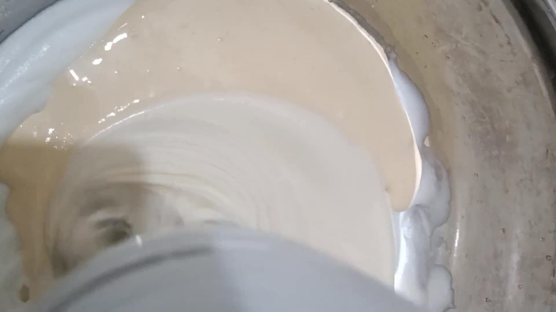 Foto langkah ke 3 dari resep Bolu Hongkong Mocca Keju.