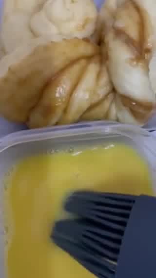 Gambar langkah 7 resipi Biscoff bread.