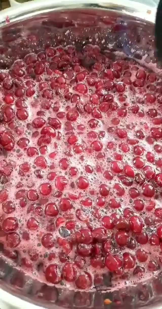 عکس مرحله 1 از دستور مربای آلبالو