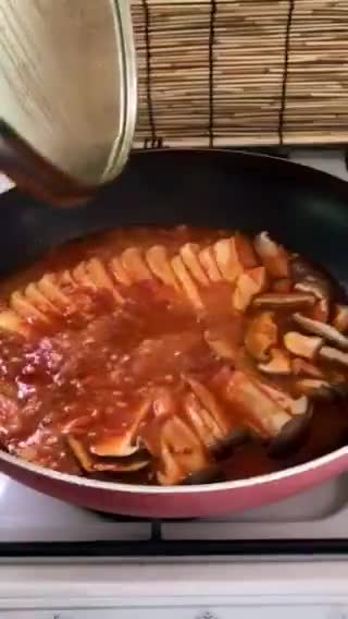 Gambar langkah 5 resipi 🇰🇷 TUNA KIMCHI JJIGAE | 참치김치찌개.