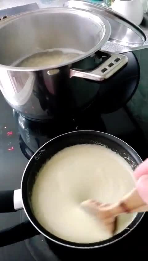 Foto del paso 5 de la receta: Espaguetis a los tres quesos con avellanas tostadas
