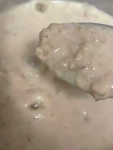 صورة لخطوة 1 من وصفة شوفان بالحليب والموز 🤤😋
