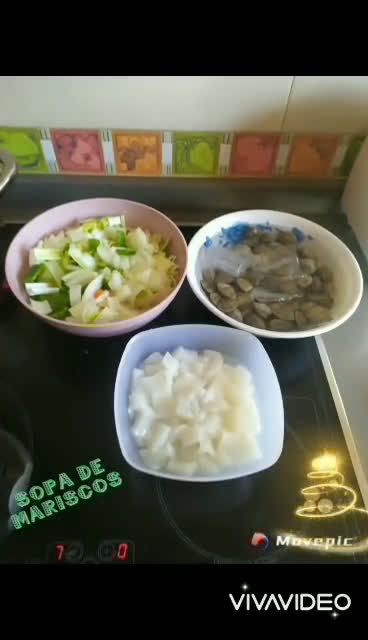 Foto del paso 2 de la receta: Sopa de mariscos a mi manera sin TMX