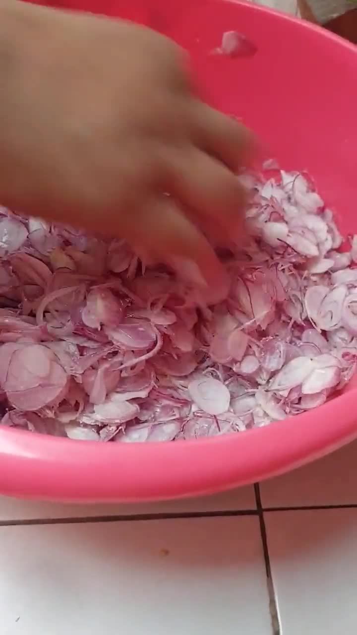 Foto langkah ke 2 dari resep Bawang Goreng Renyah.