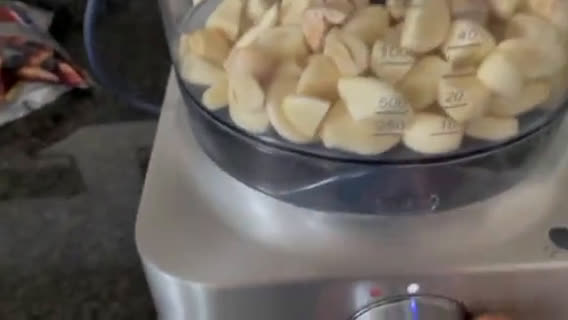Foto langkah ke 1 dari resep Garlic Paste / BACEMAN Bawang Putih.