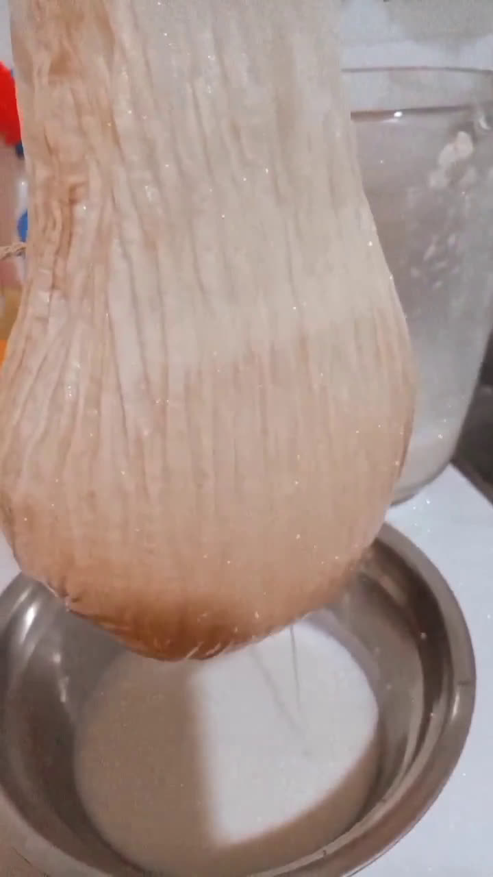 Foto langkah ke 3 dari resep Oatmilk (rolled oats + kurma).