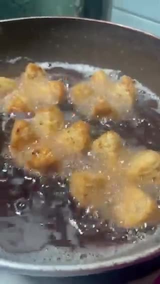 Foto langkah ke 4 dari resep Bakso ayam goreng merekah.