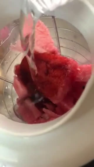 صورة لخطوة 2 من وصفة عصير حبحب 🍉