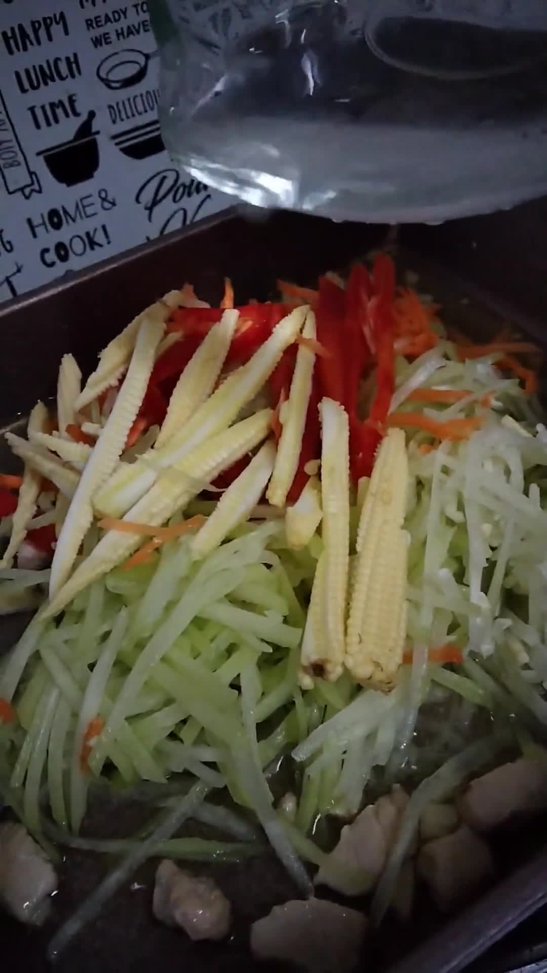 Gambar langkah 2 resipi Sayur campur labu siam.