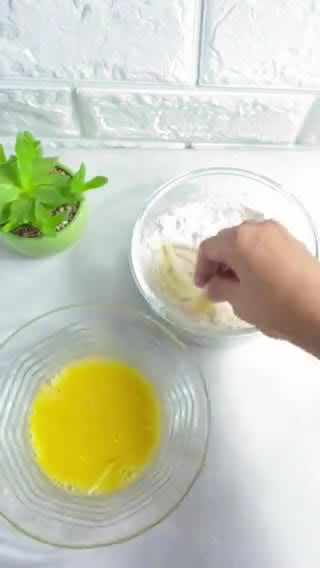 Foto langkah ke 3 dari resep Jamur Enoki Crispy.