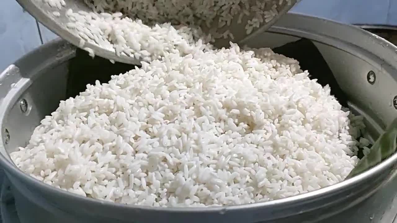 Foto langkah ke 2 dari resep Ketan Pandan Susu Keju (562).
