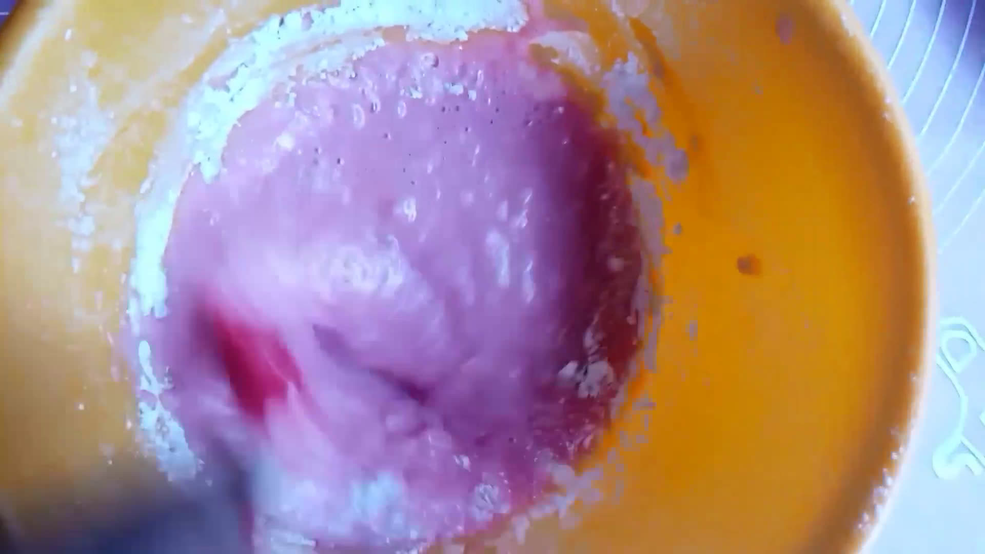 રોઝ મિલ્ક કેક (Rose Milk Cake Recipe In Gujarati) રેસીપી સ્ટેપ8ફોટો