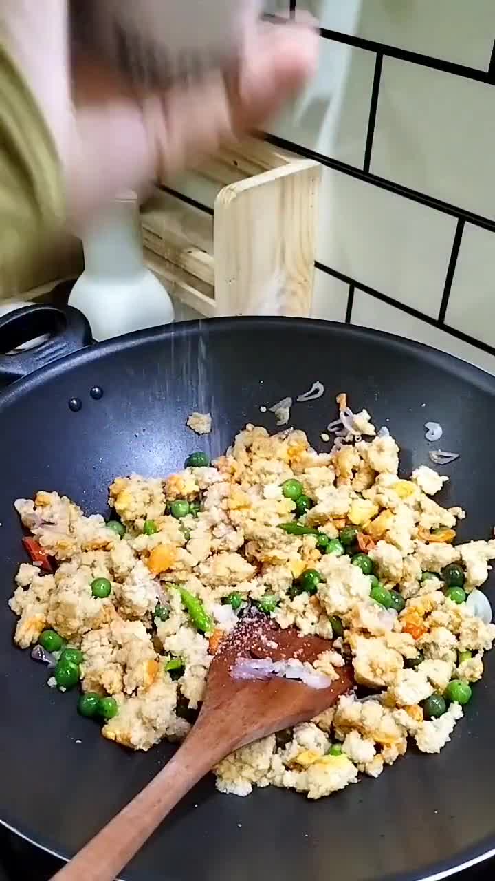 Foto langkah ke 8 dari resep Tumis Oncom leunca rawit.