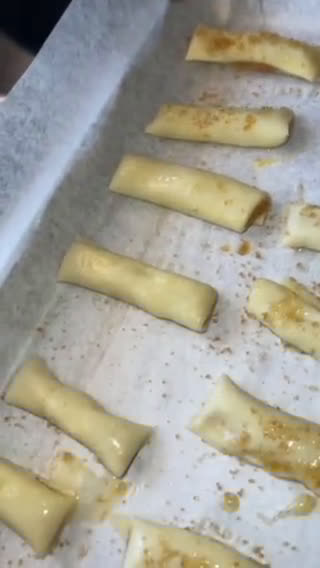 Foto del paso 4 de la receta: Canutillo de hojaldre relleno de crema de cacahuete