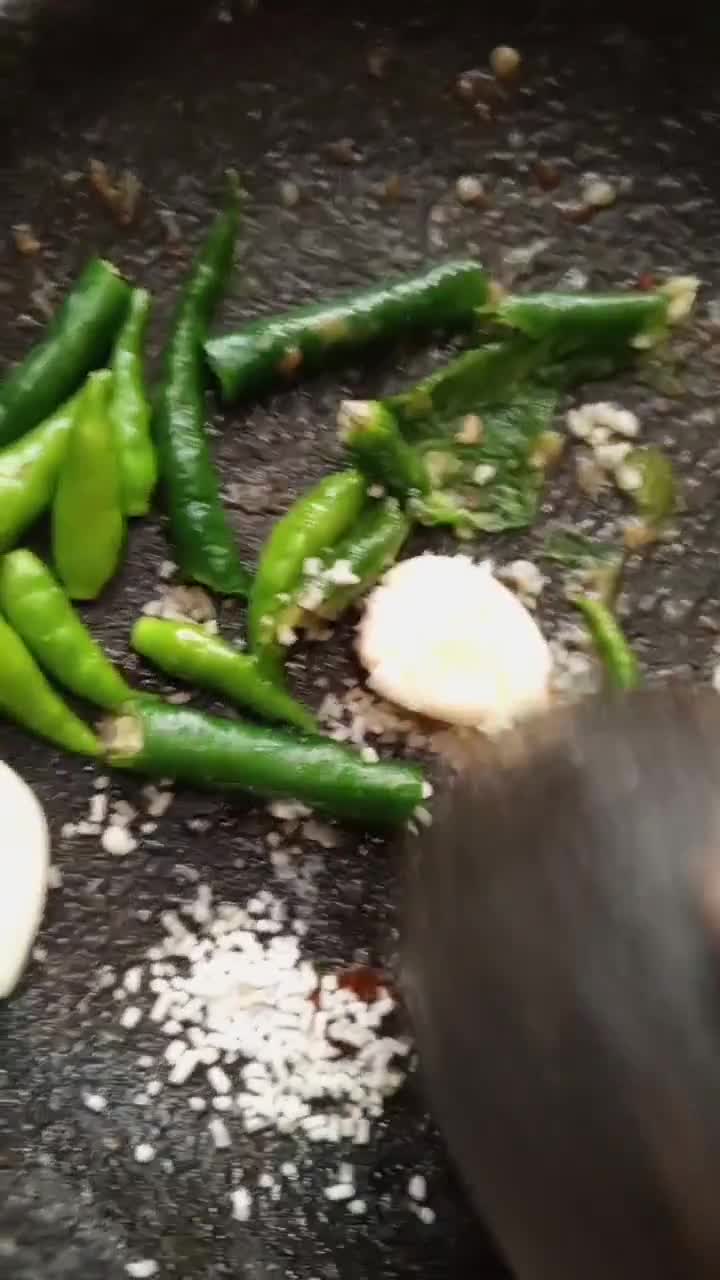 Foto langkah ke 1 dari resep Gembus Penyet Sambal Ijo.