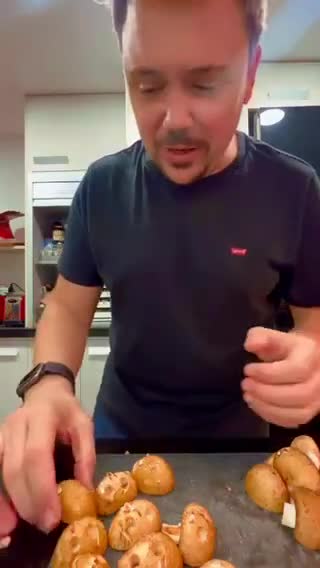 Foto del paso 1 de la receta: Pizza de Champiñón Calavera #Halloween
