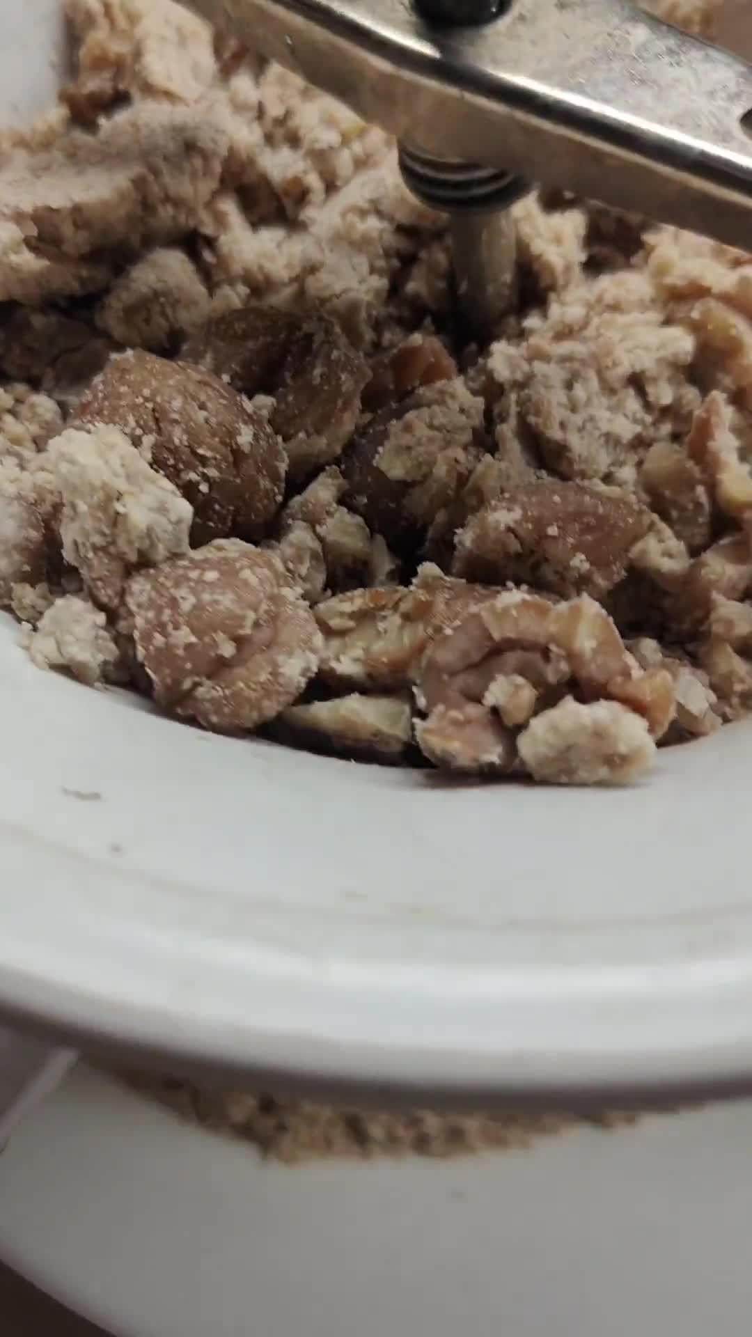 Foto del passaggio 2 della ricetta Crema di castagne limone e brandy