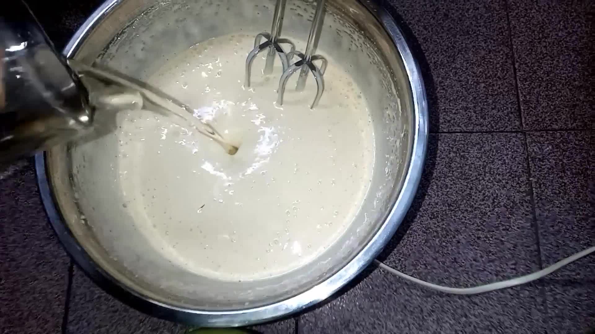 Foto del paso 2 de la receta: Budín de naranja esponjoso