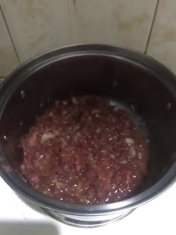 A picture of step 3 of Basic Filipino Spaghetti.