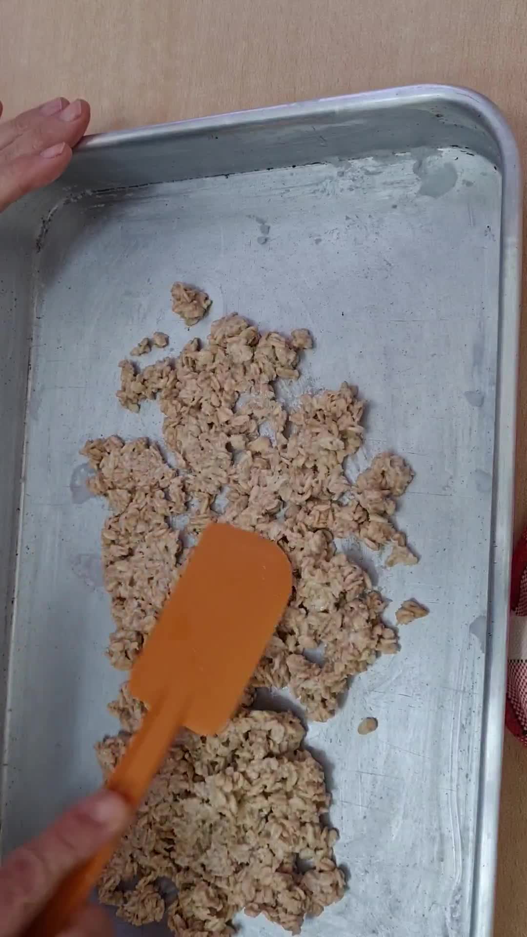 Foto del paso 3 de la receta: Crocantes de avena fermentada 🥣 (masa base) reemplazo de cereales ultraprocesados del supermercado