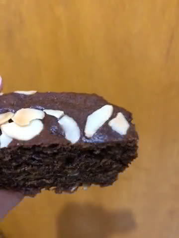 Foto langkah ke 5 dari resep Banana Coklat Cake.