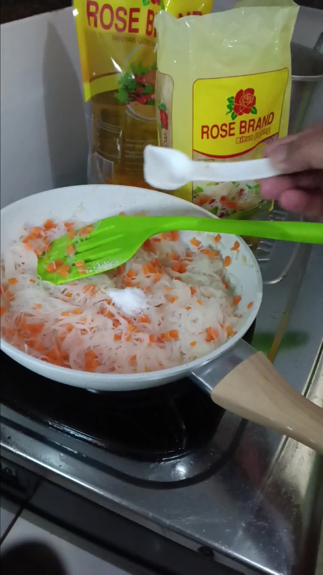 Foto langkah ke 4 dari resep Risoles kampung gluten free.
