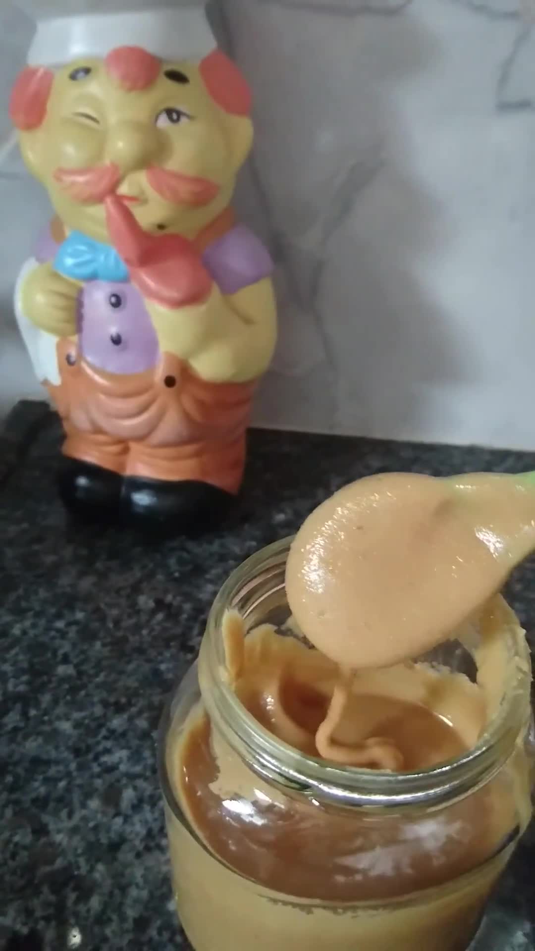 Foto del paso 2 de la receta: Crema de maní y frutos secos 🎆