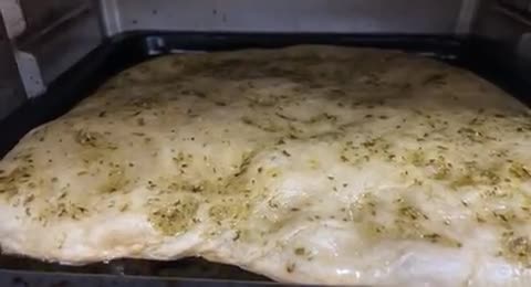 صورة لخطوة 3 من وصفة فوكاتشا ايطالية