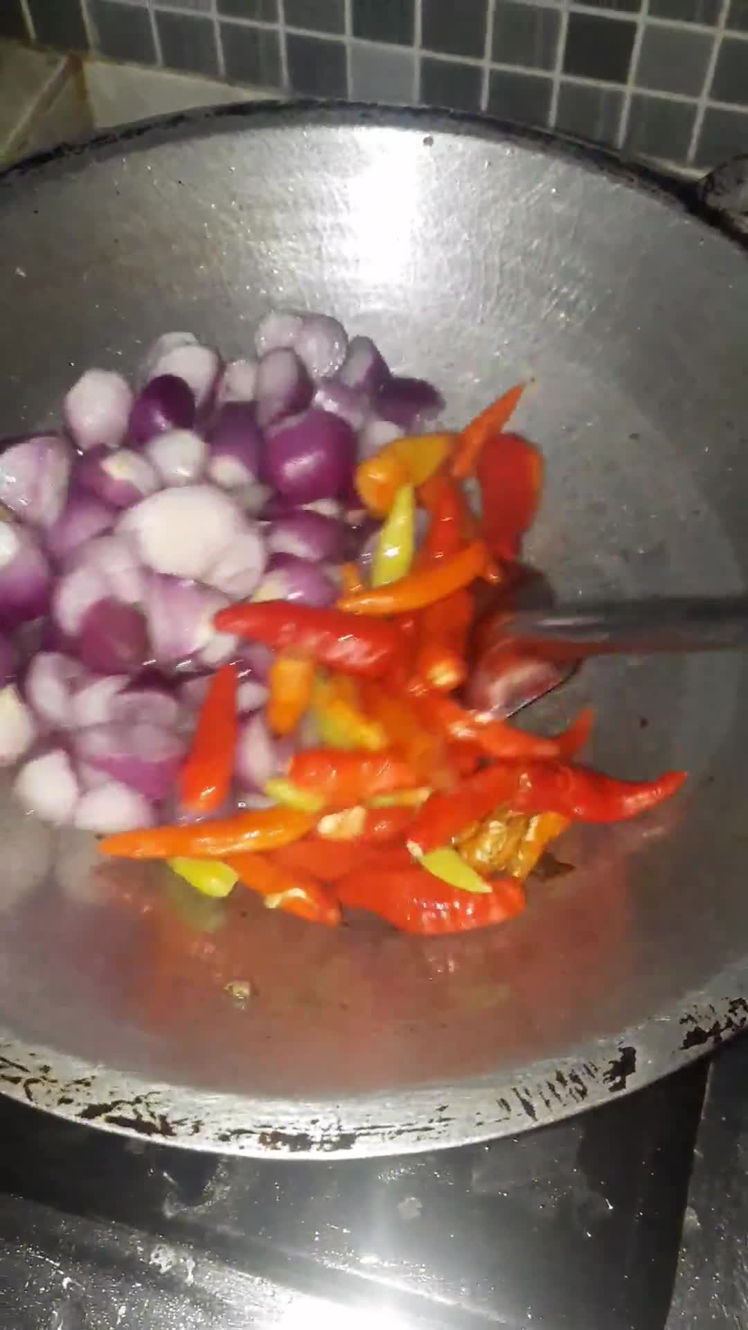 Foto langkah ke 3 dari resep Sambel brambang/bawang merah.
