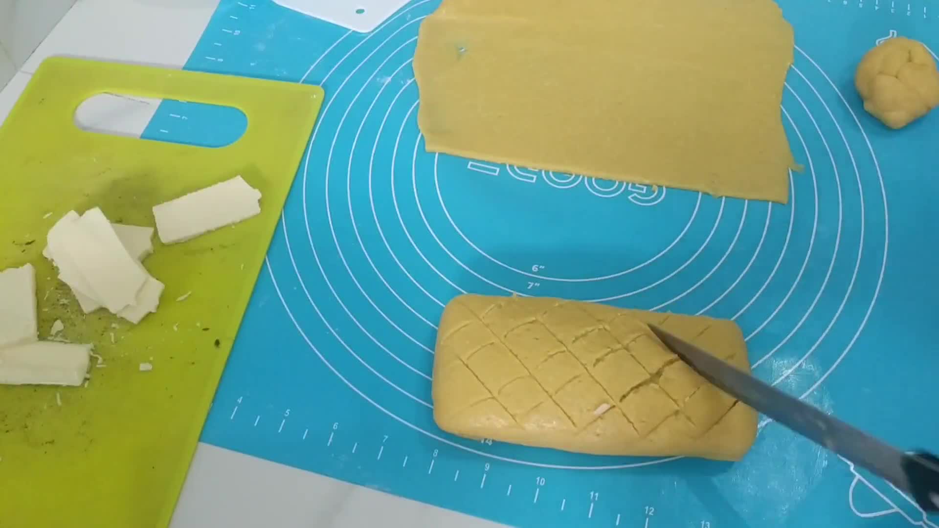 Foto langkah ke 4 dari resep Beef Wellington.