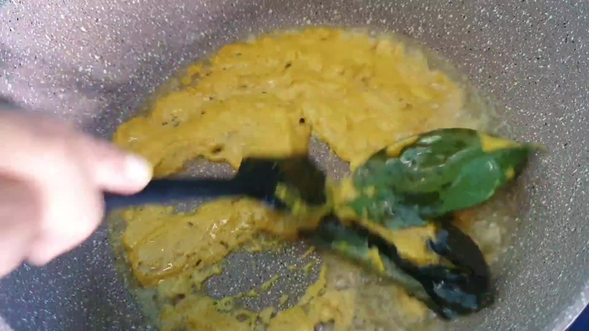 Foto langkah ke 2 dari resep Telur Puyuh Kunyit Terasi.