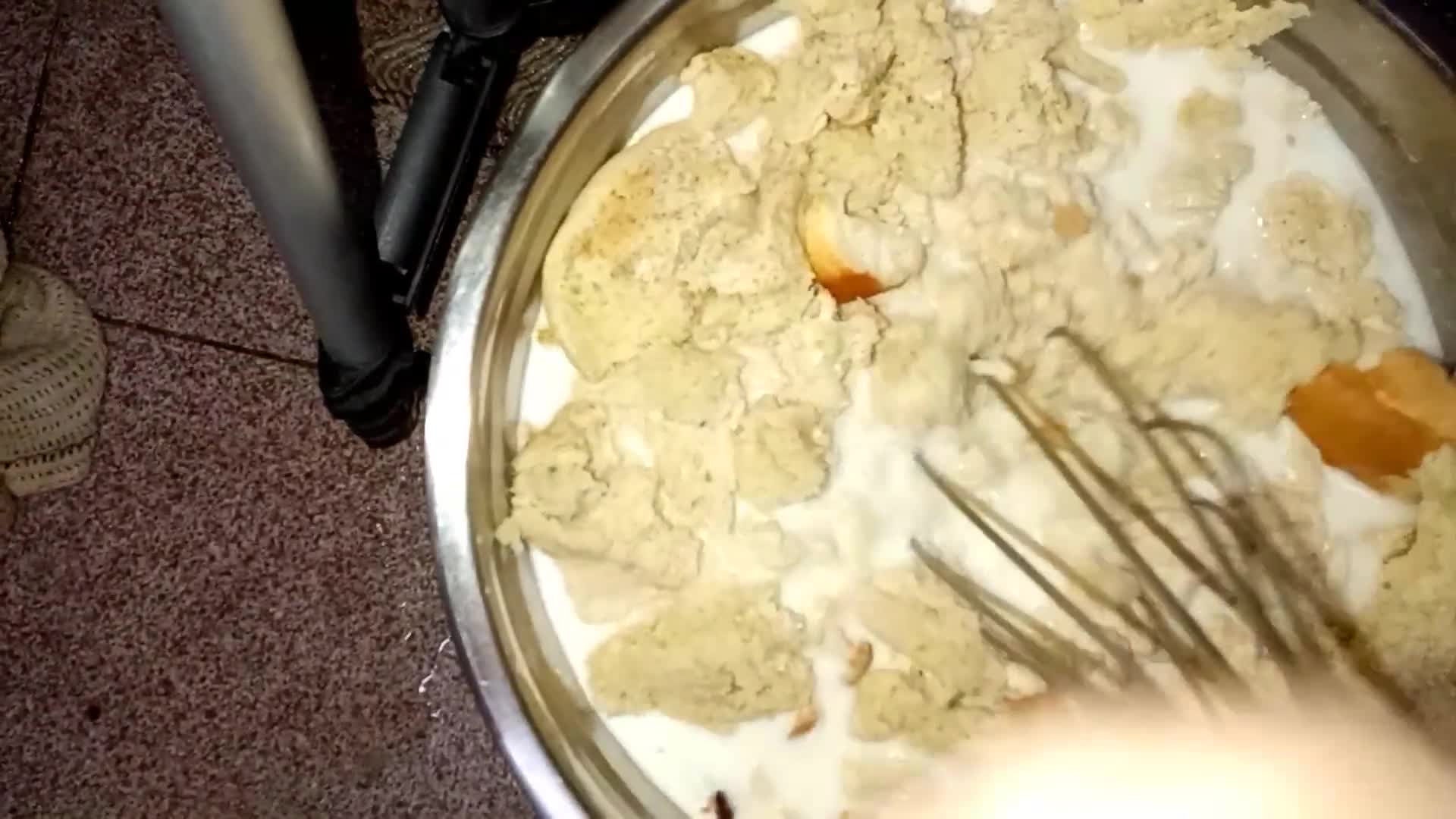 Foto del paso 1 de la receta: Budín de pan sin huevo