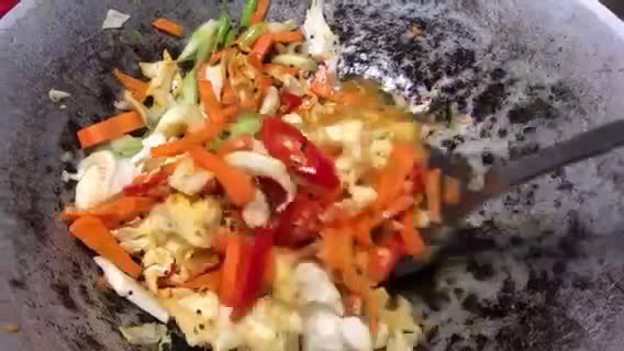 Gambar langkah 2 resipi Kobis Goreng Mamak.