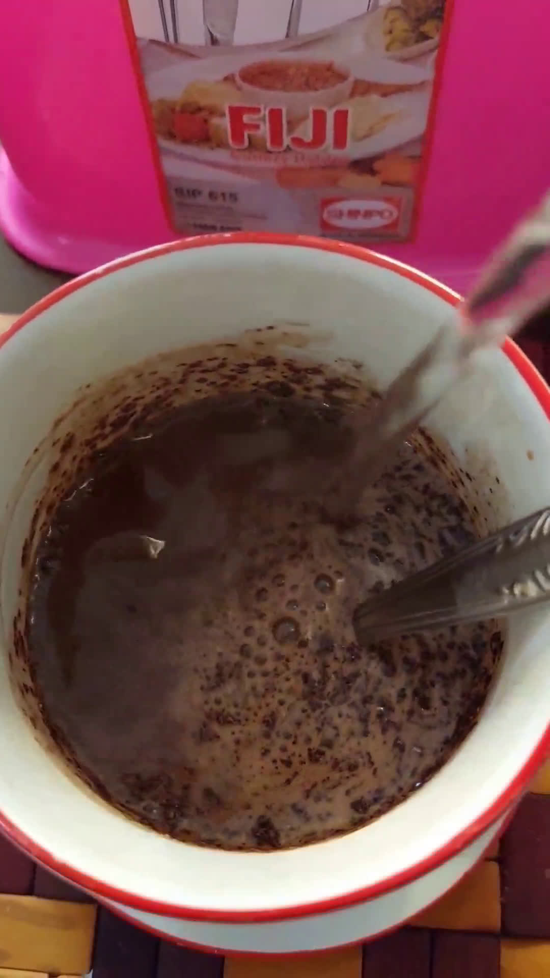Foto langkah ke 2 dari resep Hot Choco Coffee.