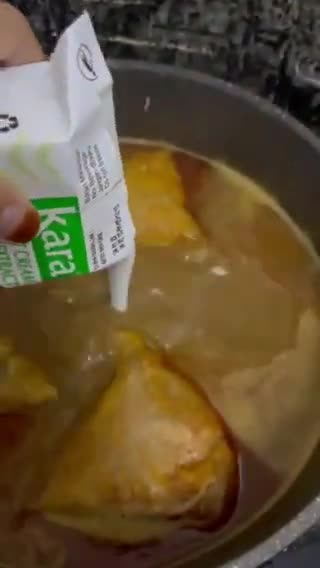 Gambar langkah 6 resipi Laksa Sarawak.