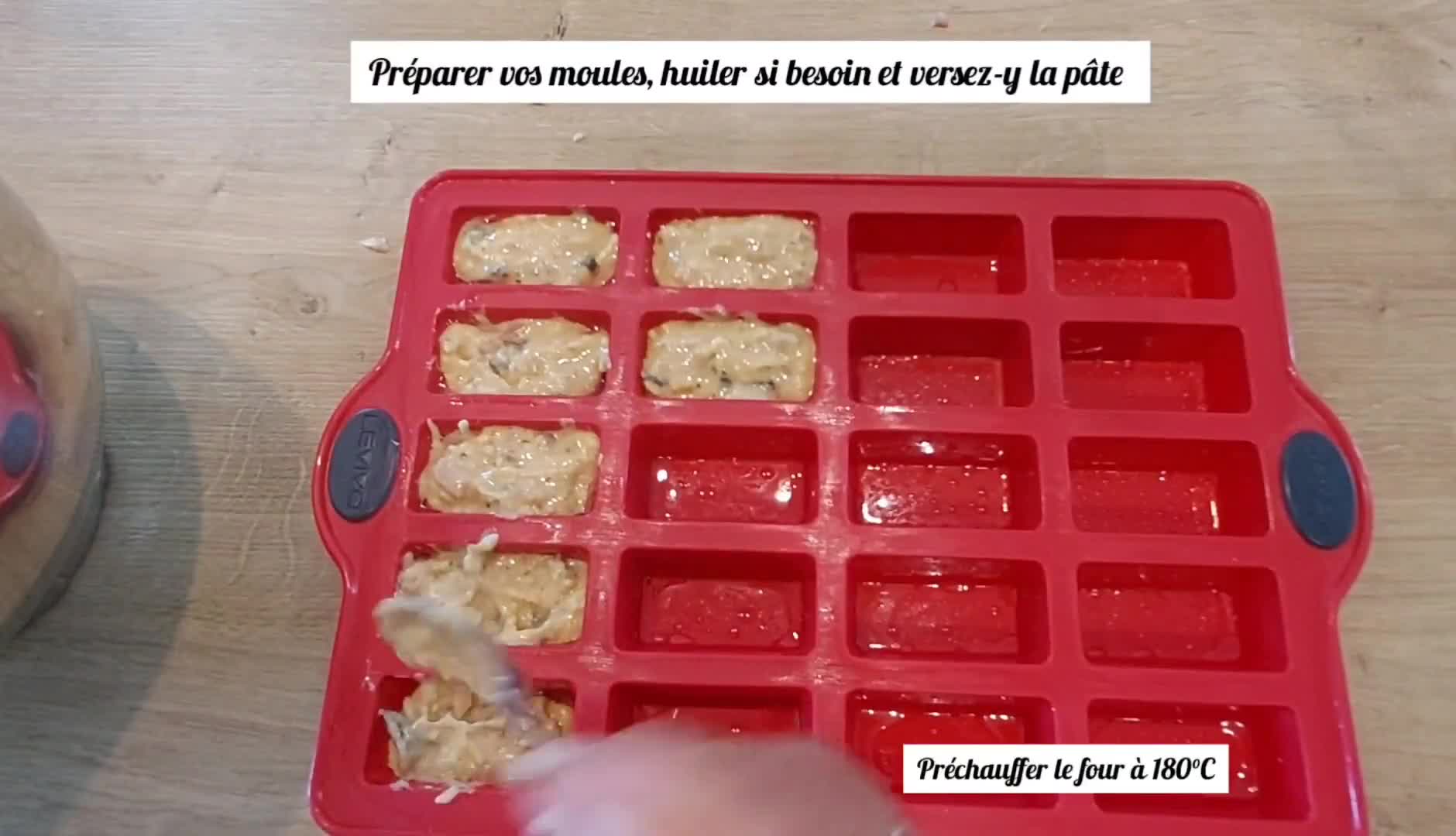 Une image de l'étape 5 de Minis Cakes Pruneaux Lardons et mozzarella.