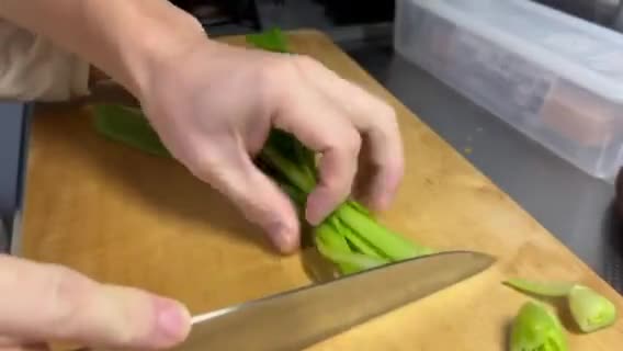 とーちゃん特製！彩野菜のオイルパスタ作り方1写真